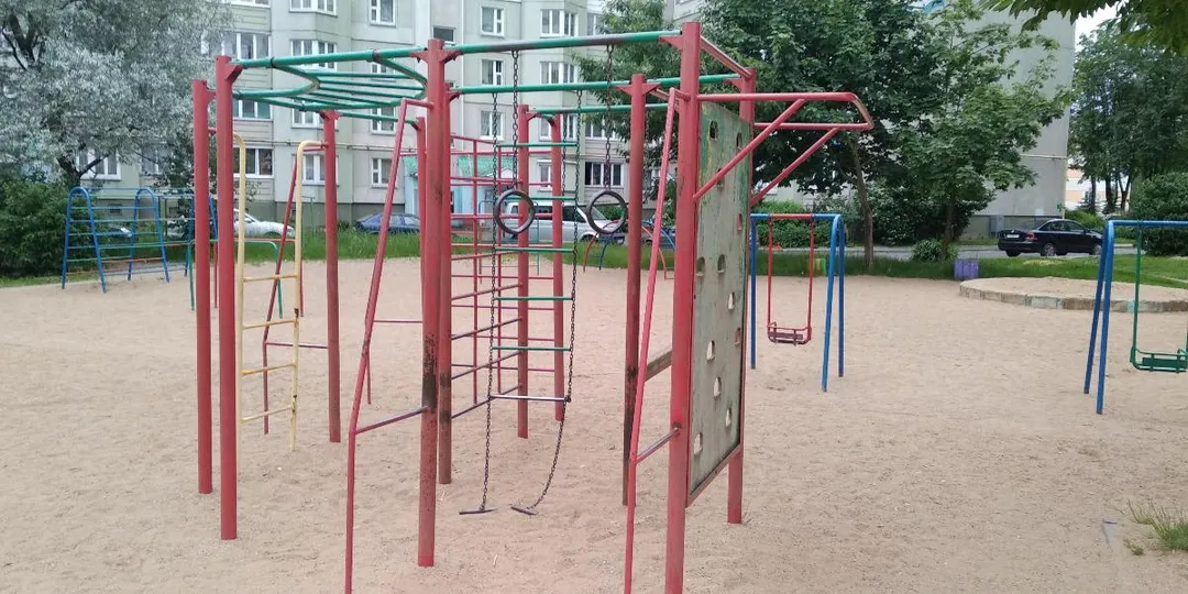 Pull Up Bar at Calisthenics Park at Ігуменскі тракт, Мінск – photo 1 of 2