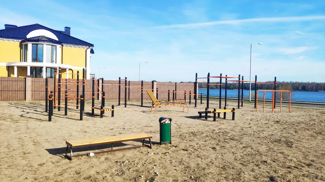 Pull Up Bar at Calisthenics Park at Сёмкаўская вуліца, Мінск – photo 1 of 2