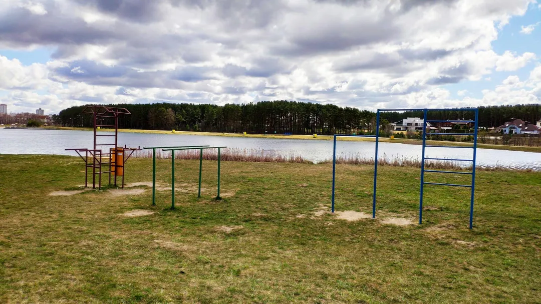 Турнік на майданчику Calisthenics Park at вуліца Кальцова, Мінск – фото 1 з 1