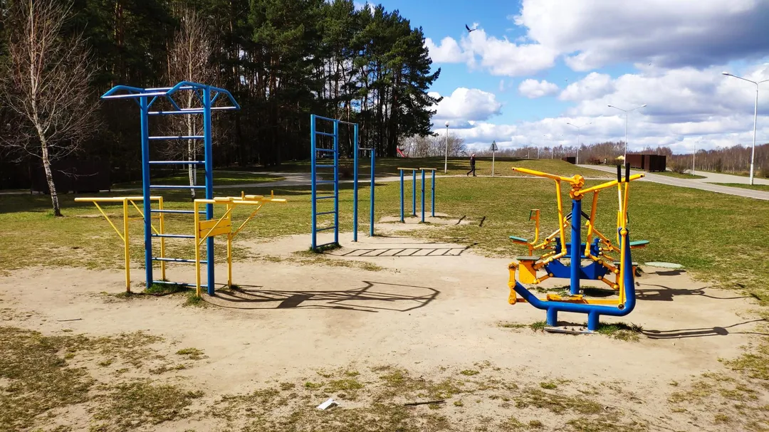 Pull Up Bar at Calisthenics Park at Лучайская вуліца, Мінск #wp3235 – photo 1 of 1