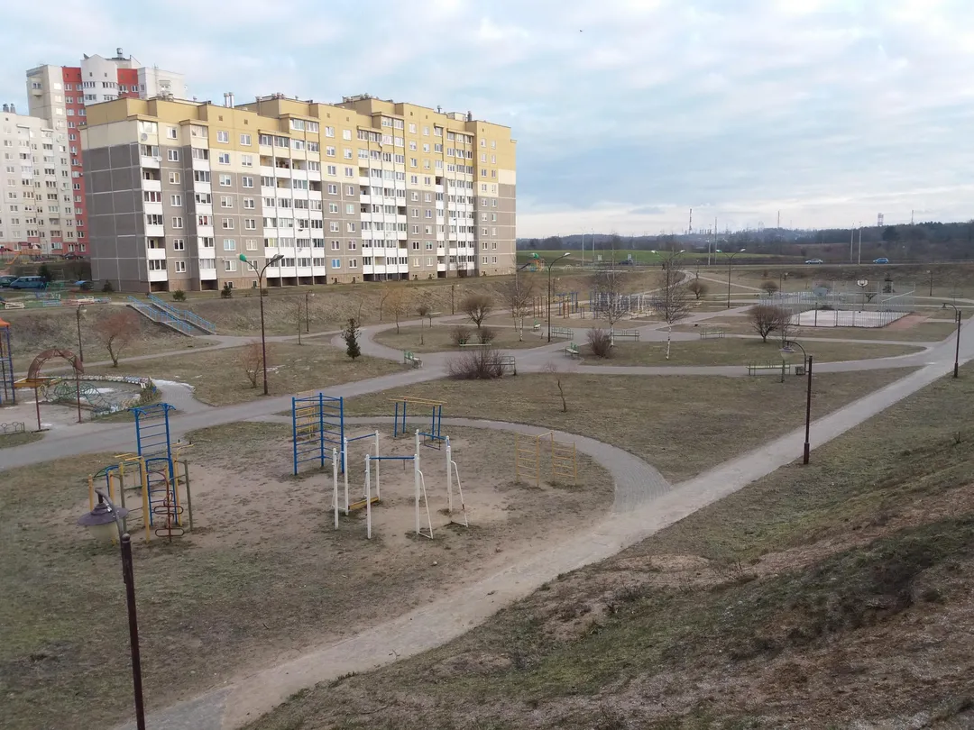 Barra de Dominadas en Calisthenics Park at Паўднёвы завулак, Гродна – foto 1 de 2