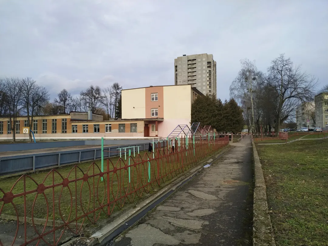 Barra de Dominadas en Calisthenics Park at Пралетарская вуліца, Гродна – foto 1 de 2