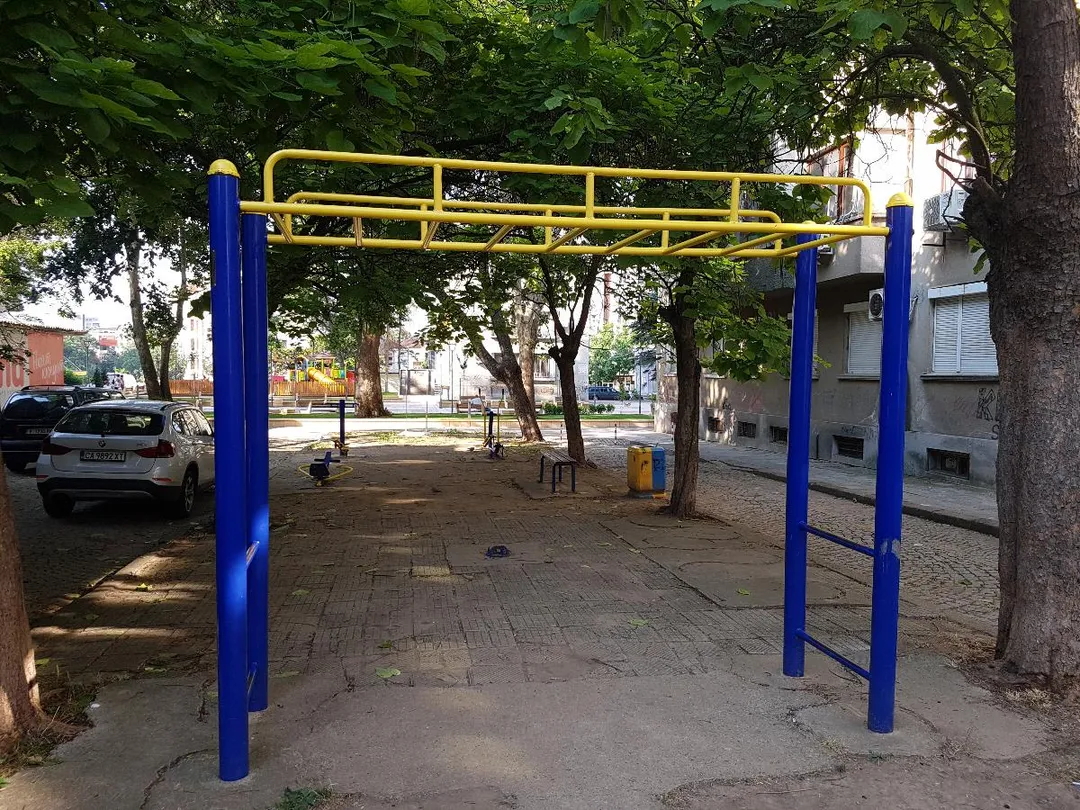 Barres de singe à Calisthenics Park at Богомил, Ямбол – photo 3 sur 4