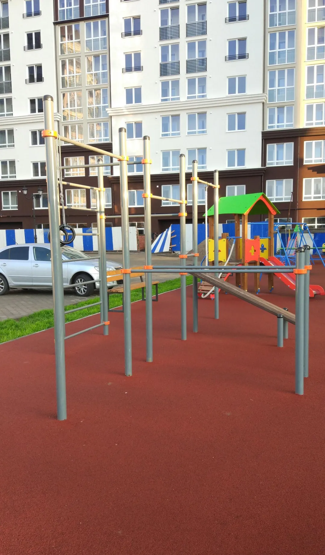 Spalliera presso Calisthenics Park at Окружная улица, Зеленоградск – foto 3 di 5