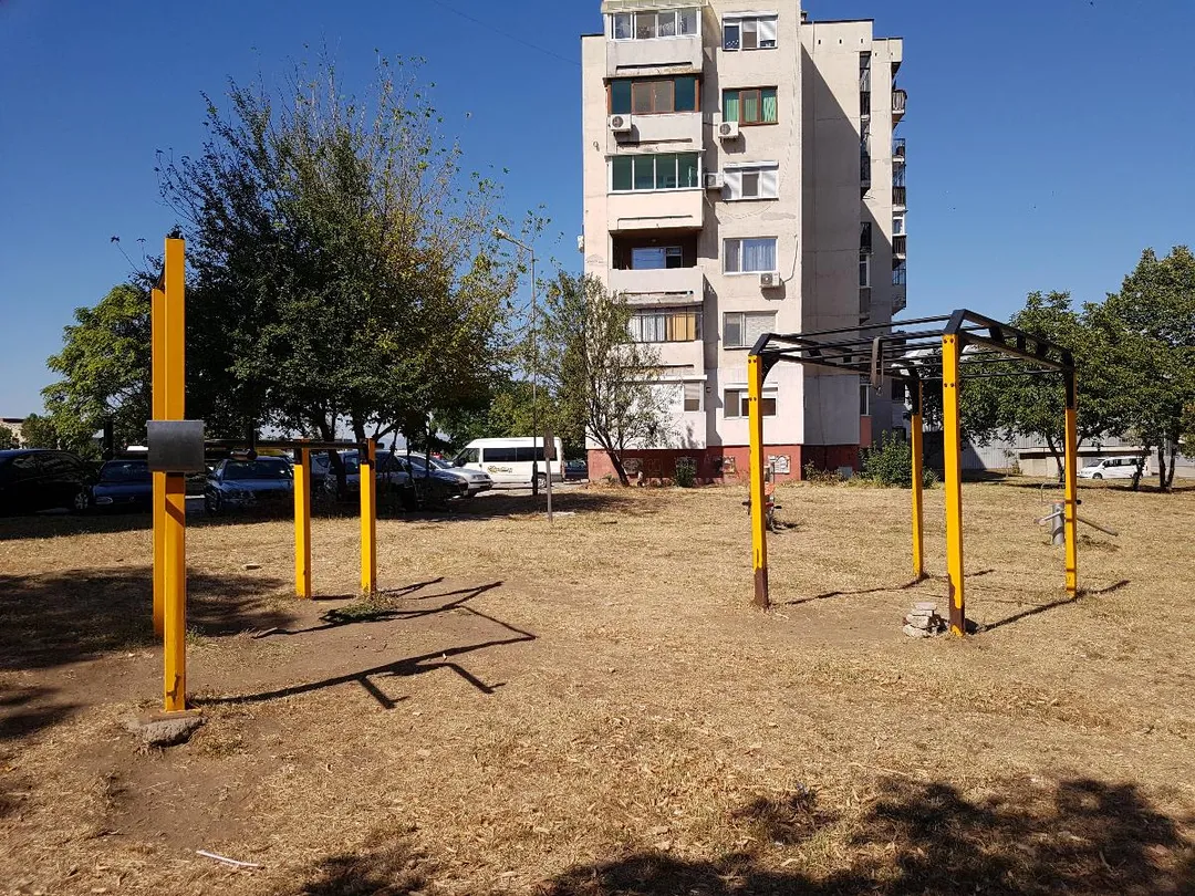Barre de traction à Outdoor Gym in ж.к. Златен рог, Ямбол #wp3268 – photo 3 sur 3