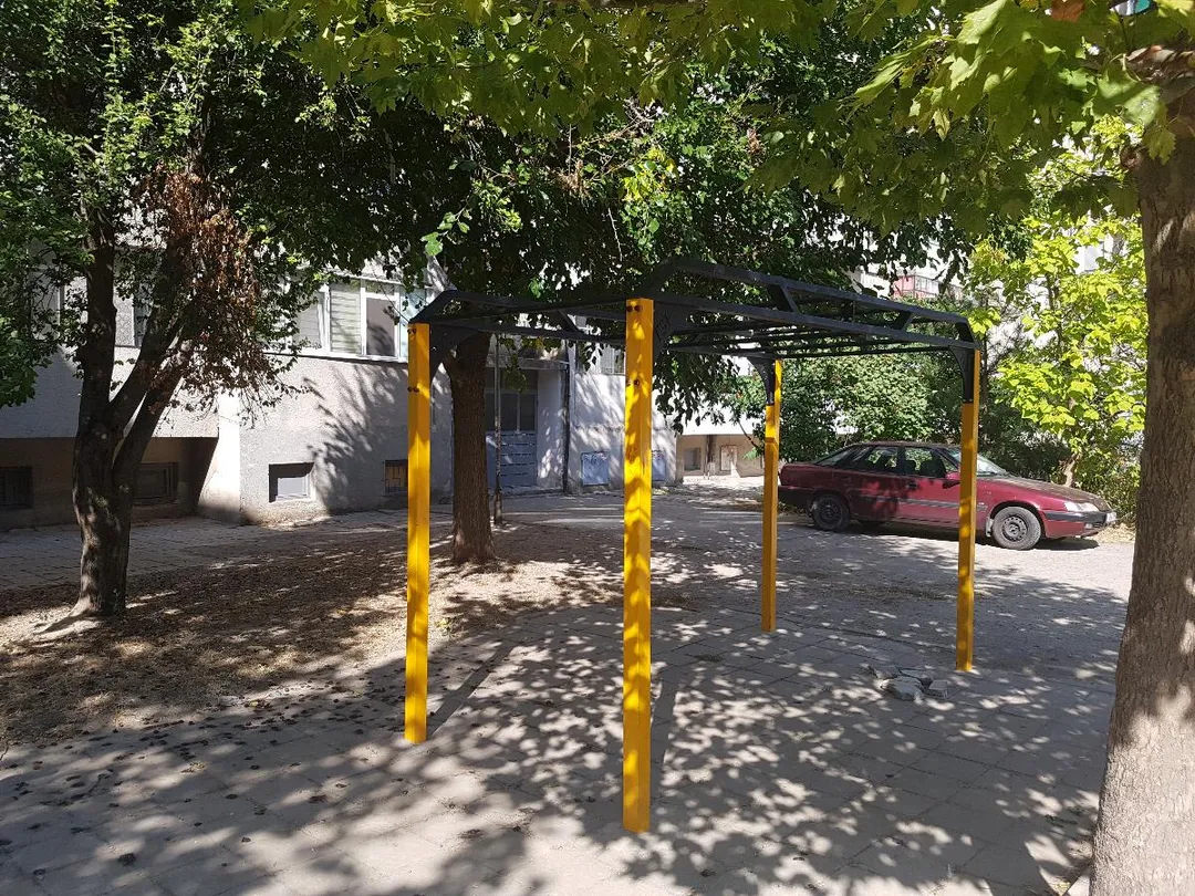 Barre de traction à Outdoor Gym in ж.к. Граф Игнатиев, Ямбол – photo 1 sur 4