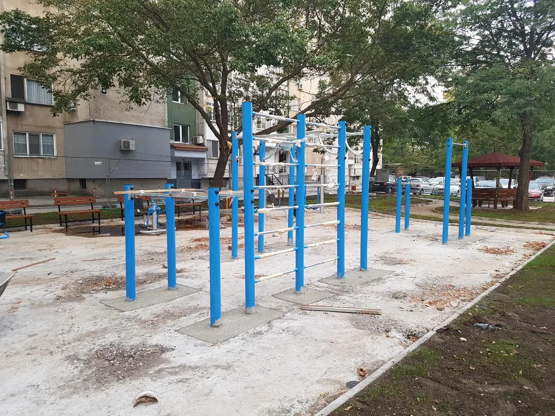 Spalier la Calisthenics Park at Хан Тервел, Ямбол – fotografia 3 din 3