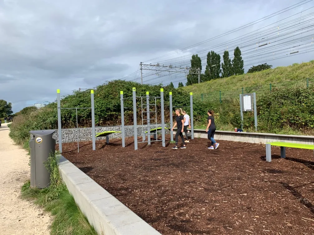 Parallel Gym Bars at Calisthenics Park at Overbrakerpad, Amsterdam – photo 2 of 5
