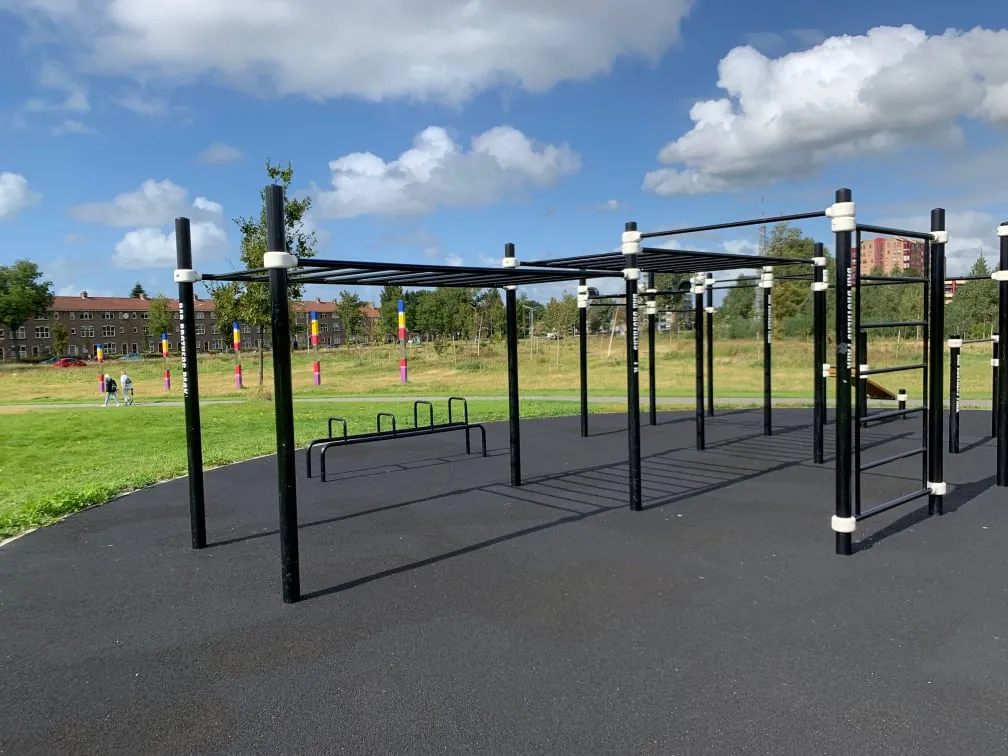 Parallel Gym Bars at Calisthenics Park at Bar Brothers Park, Haarlem – photo 10 of 10
