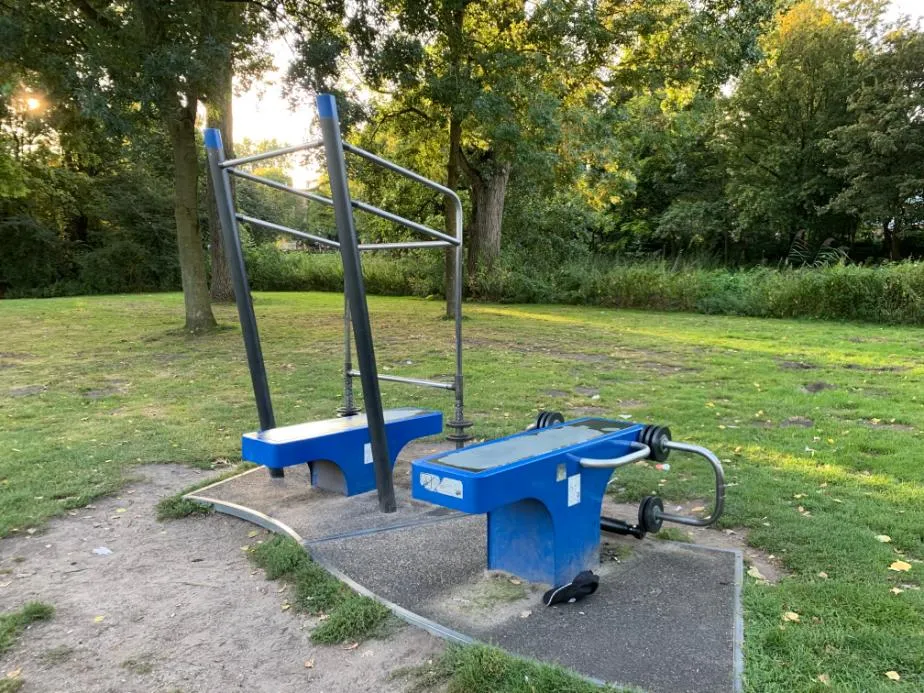 Barre de traction à Calisthenics Park at Erasmuspark, Amsterdam – photo 1 sur 3