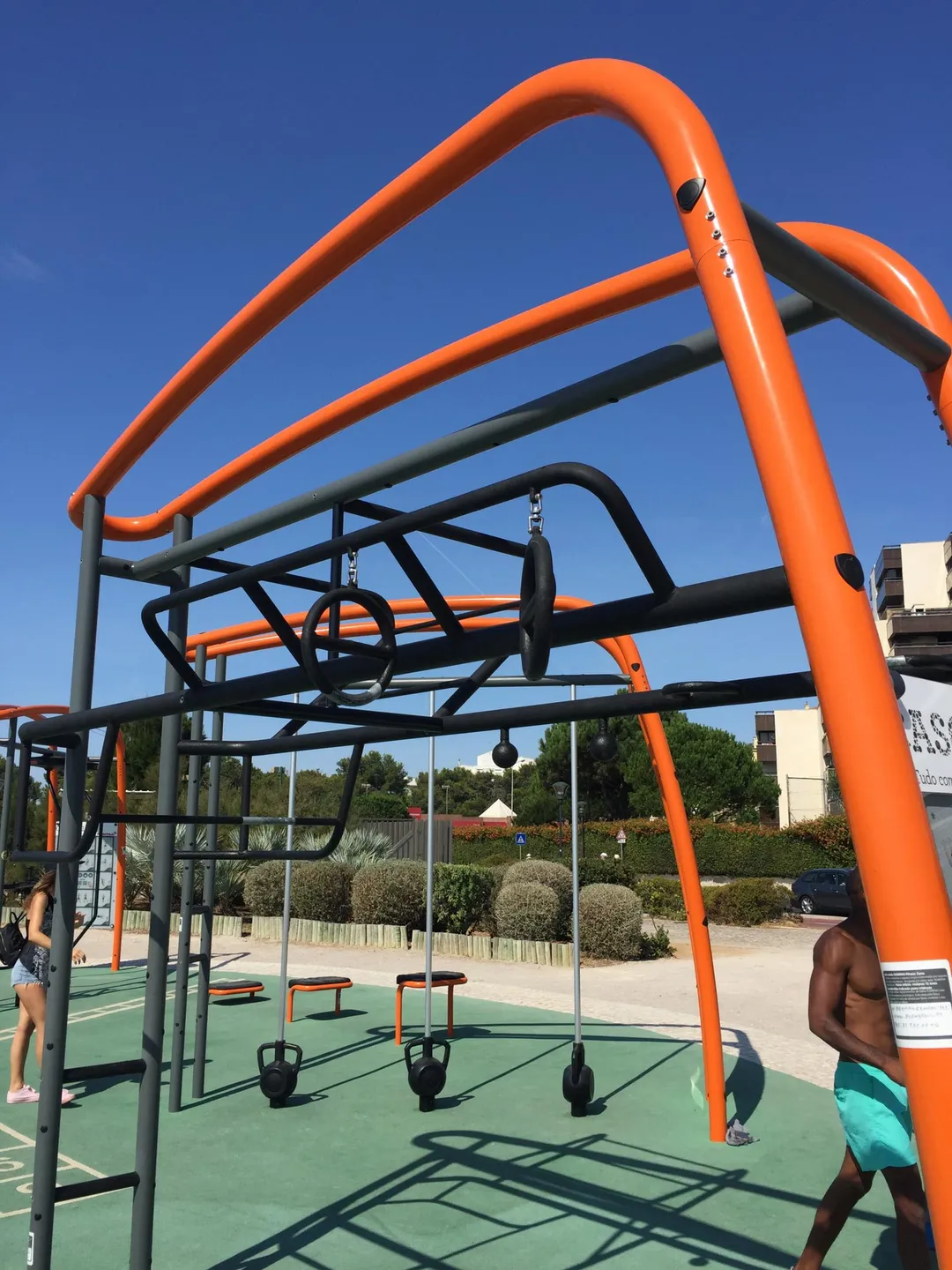 Parallel Gym Bars at Calisthenics Park at Avenida Diana Spencer, Cascais – photo 2 of 8