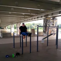 Calisthenics Park at Wybrzeże Szczecińskie, Warszawa - thumbnail 4