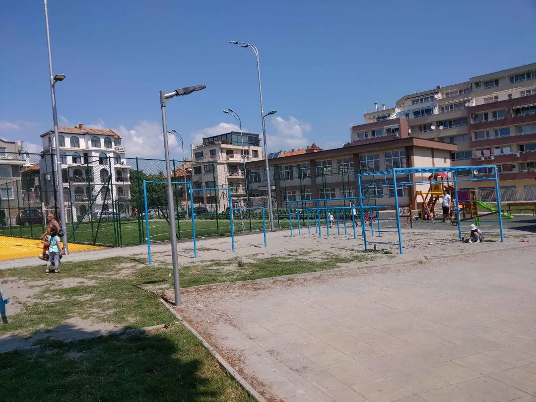 Monkey Bars la Calisthenics Park at Княз Борис I, Поморие – fotografia 3 din 3