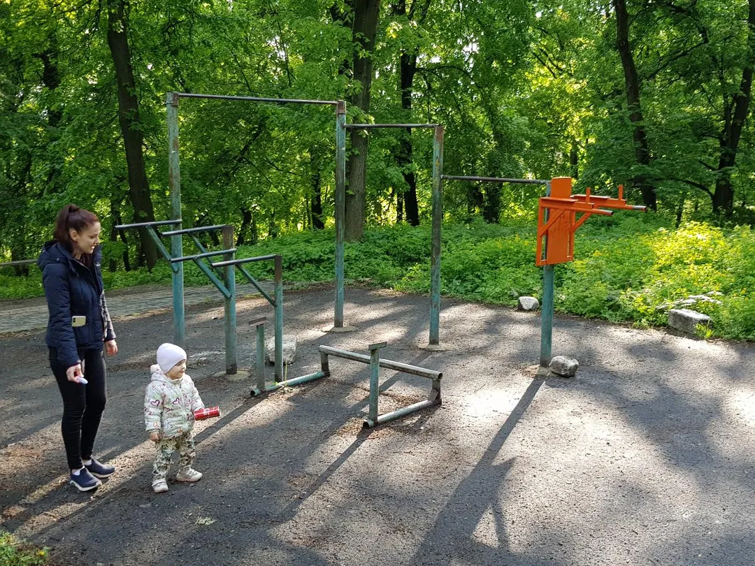 Bară de tracțiuni la Calisthenics Park at вулиця Івана Мазепи, Кам’янець-Подільський – fotografia 1 din 1