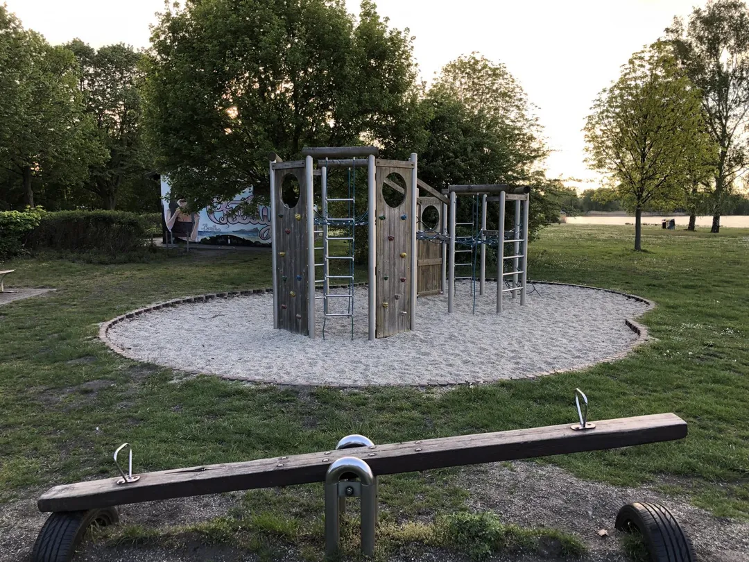 Турнік на майданчику Calisthenics Park at Dorfstraße, Senftenberg - Zły Komorow – фото 1 з 4