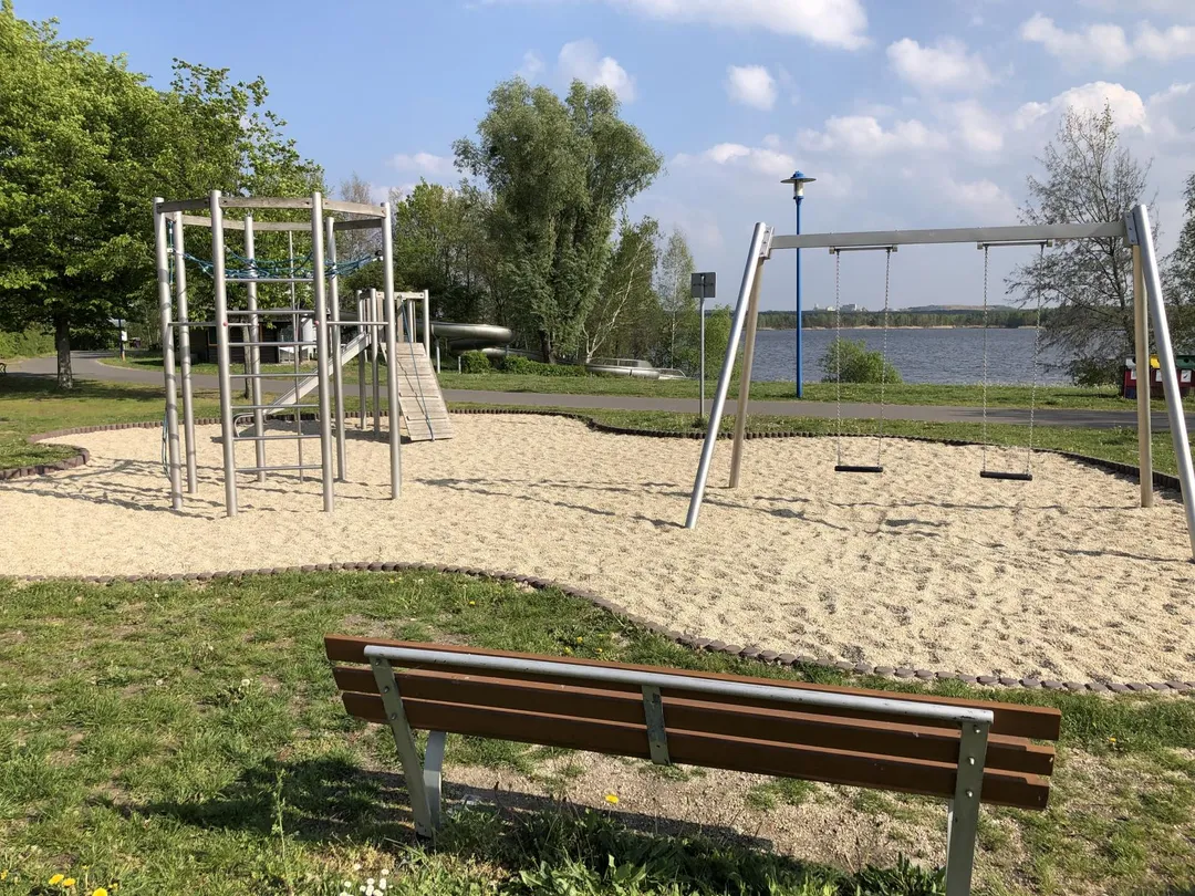 Шведская стенка на площадке Calisthenics Park at Buchwalder Straße, Senftenberg - Zły Komorow – фото 2 из 3