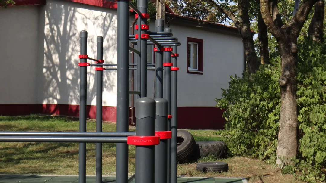 Push Up Bar at Calisthenics Park at Рабочая улица, Калининград – photo 2 of 2