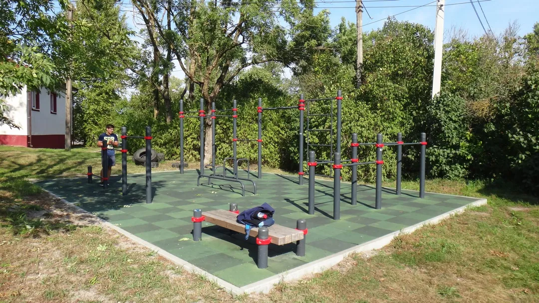 Pull Up Bar at Calisthenics Park at Рабочая улица, Калининград – photo 1 of 2