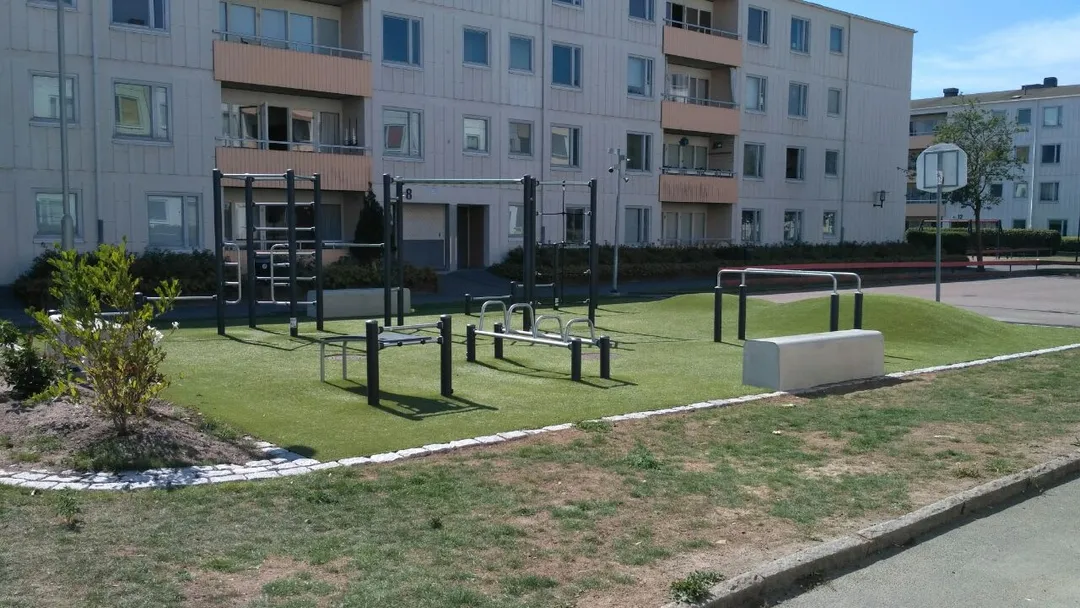 Bară de tracțiuni la Calisthenics Park at Smaragdgatan, Göteborg – fotografia 1 din 2