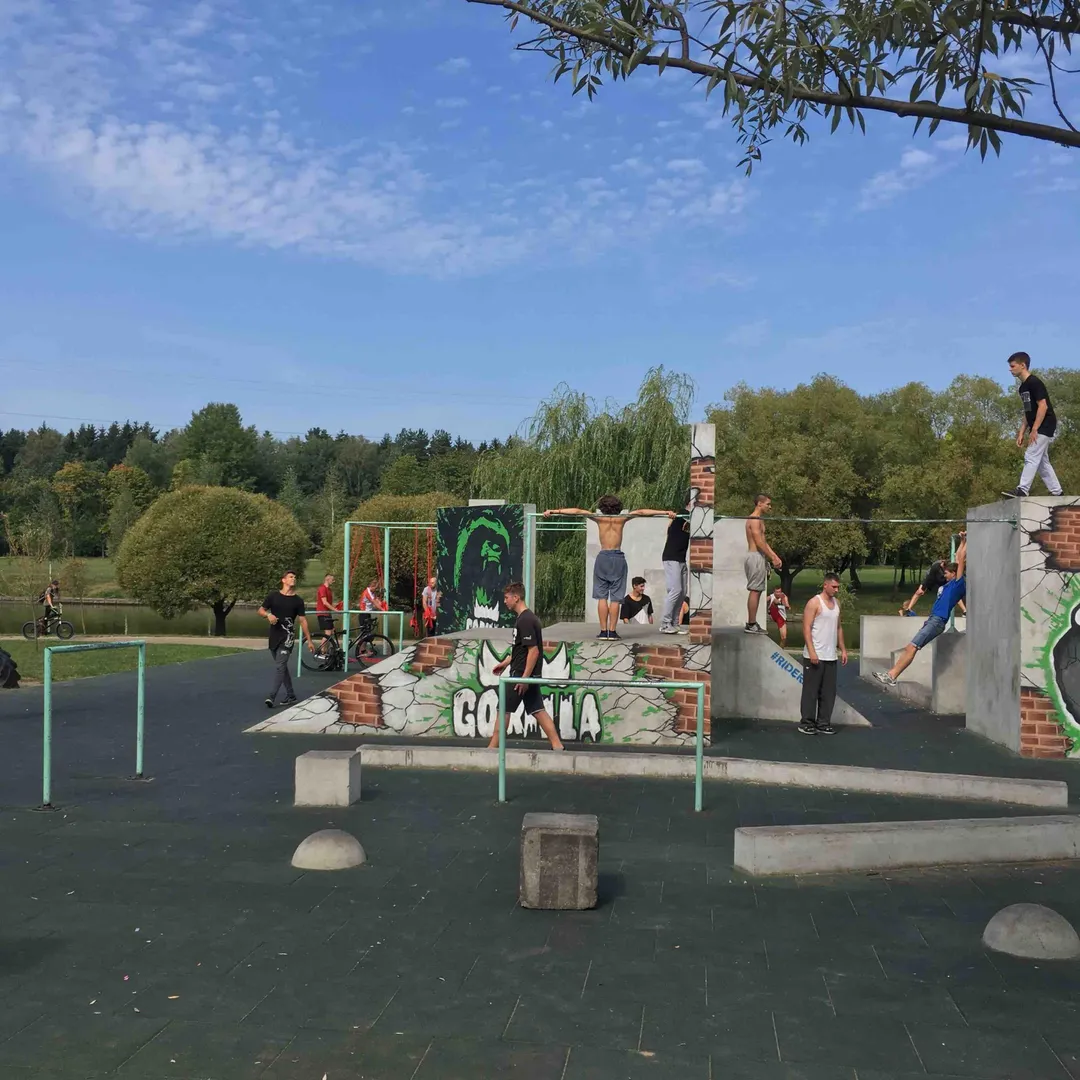 Pull Up Bar at Calisthenics Park at Парк экстрэмальных відаў спорту, Мінск – photo 1 of 4