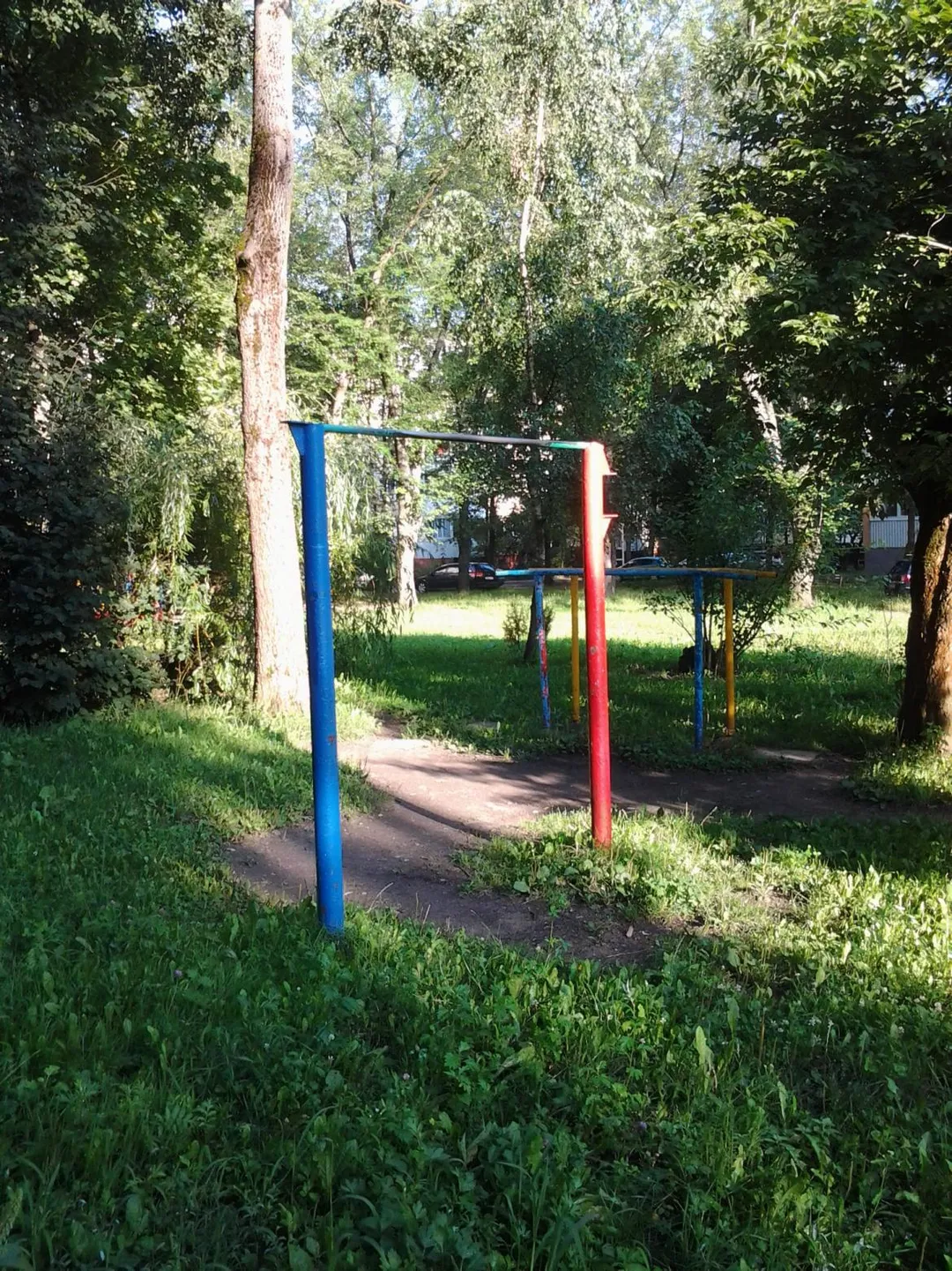 Pull Up Bar at Calisthenics Park at вуліца Бельскага, Мінск – photo 1 of 4