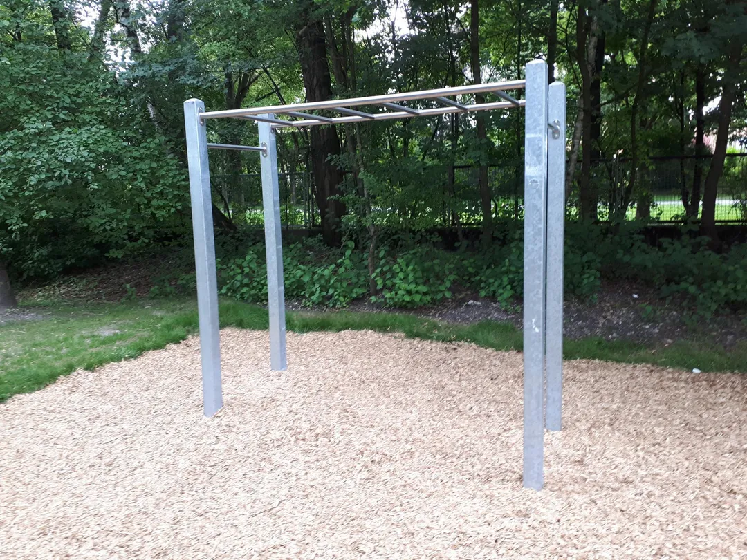 Турник на площадке Calisthenics Park at Ludwig-Ernst-Straße, Dachau – фото 1 из 3