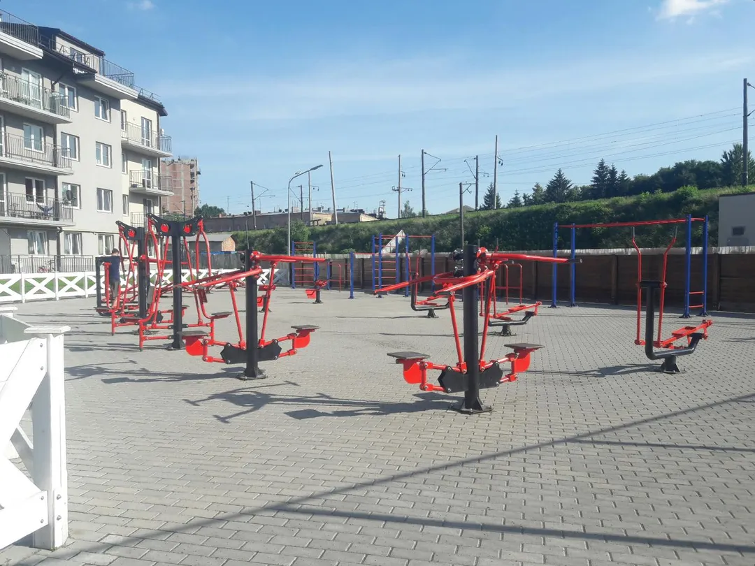 Wall Bars at Calisthenics Park at вулиця Василя Єрошенка, Львів – photo 4 of 4