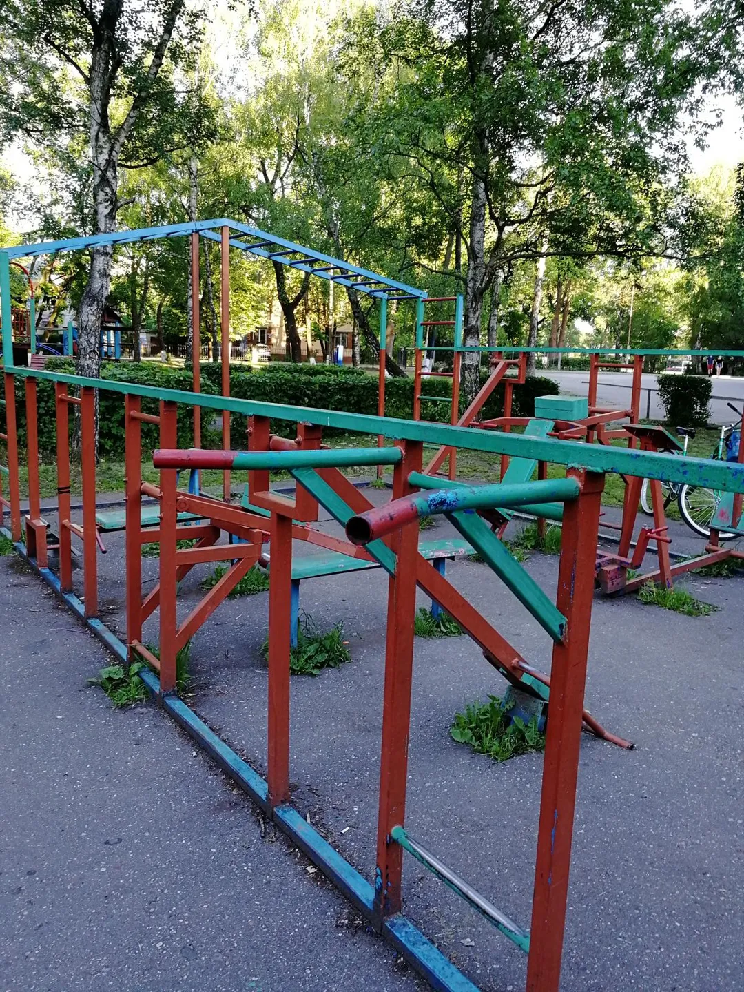 Sbarra per trazioni presso Calisthenics Park at улица Тургенева, Зеленоградск – foto 1 di 3