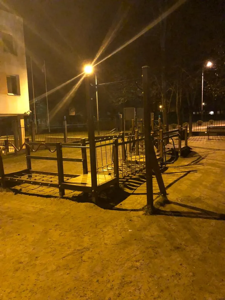 Parallele presso Calisthenics Park at Tautas iela, Daugavpils – foto 2 di 2