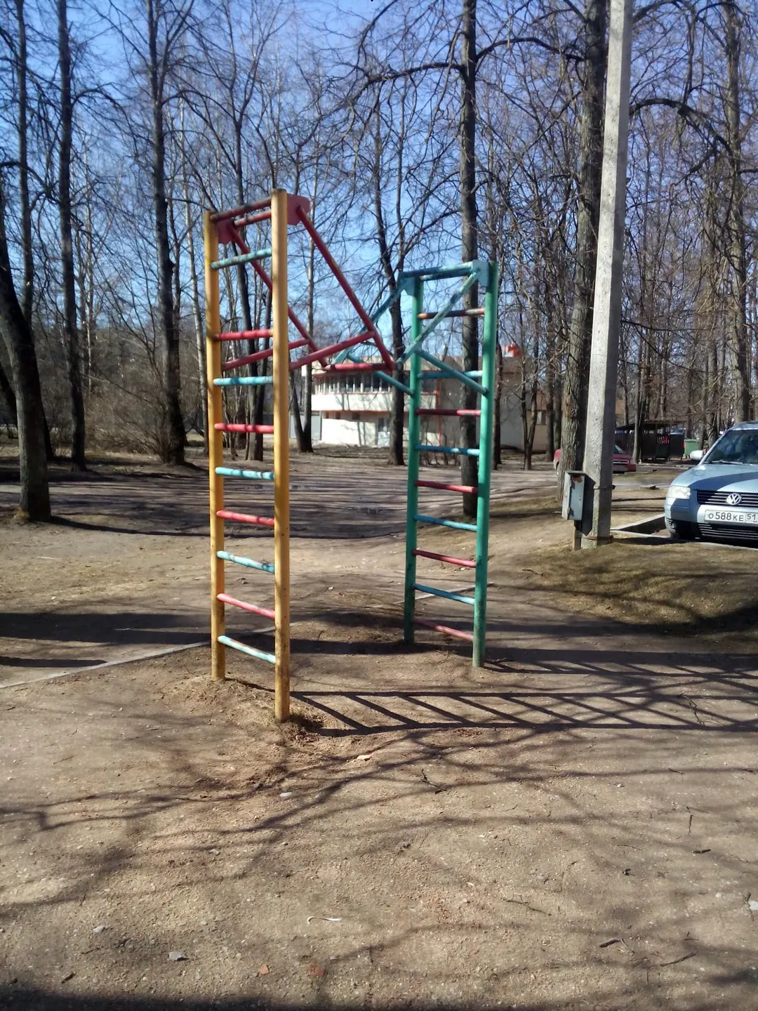 Bară de tracțiuni la Calisthenics Park at Юбилейная улица, городской округ Псков – fotografia 7 din 7