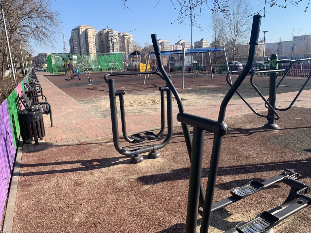 Caminador Aéreo en Calisthenics Park at Pasajul Lujerului, București – foto 2 de 4