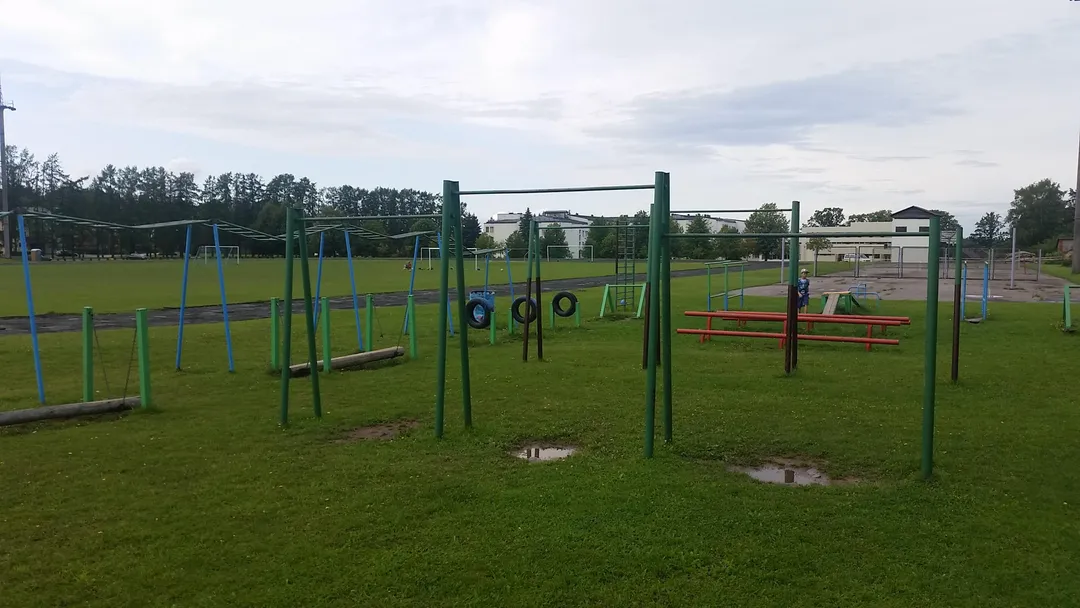 Bare paralele la Outdoor Gym #wp3440 in Priekuļu pagasts – fotografia 2 din 3