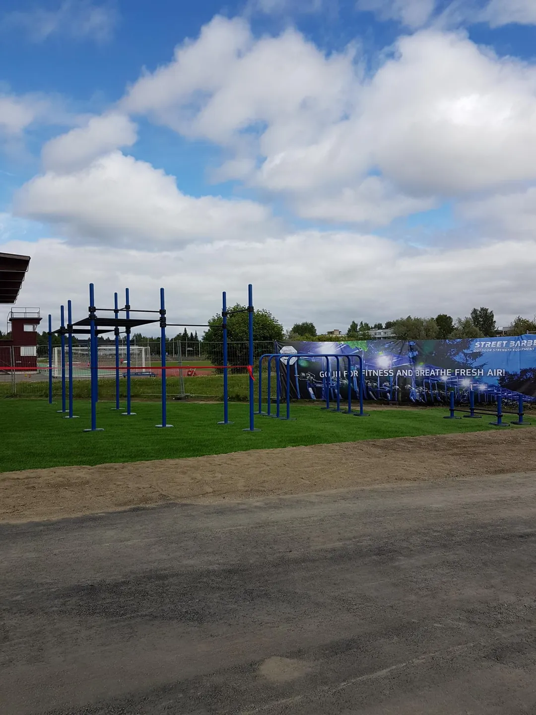 Bare paralele la Calisthenics Park at Keskusurheilukenttä, Joensuu – fotografia 2 din 3