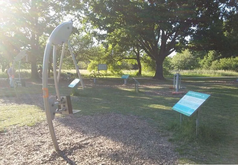 Pull Up Bar at Calisthenics Park at 4FCIRCLE, Frankfurt am Main – photo 6 of 10