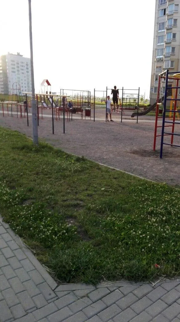 Pull Up Bar at Calisthenics Park at Казіміраўская вуліца, Мінск – photo 1 of 1