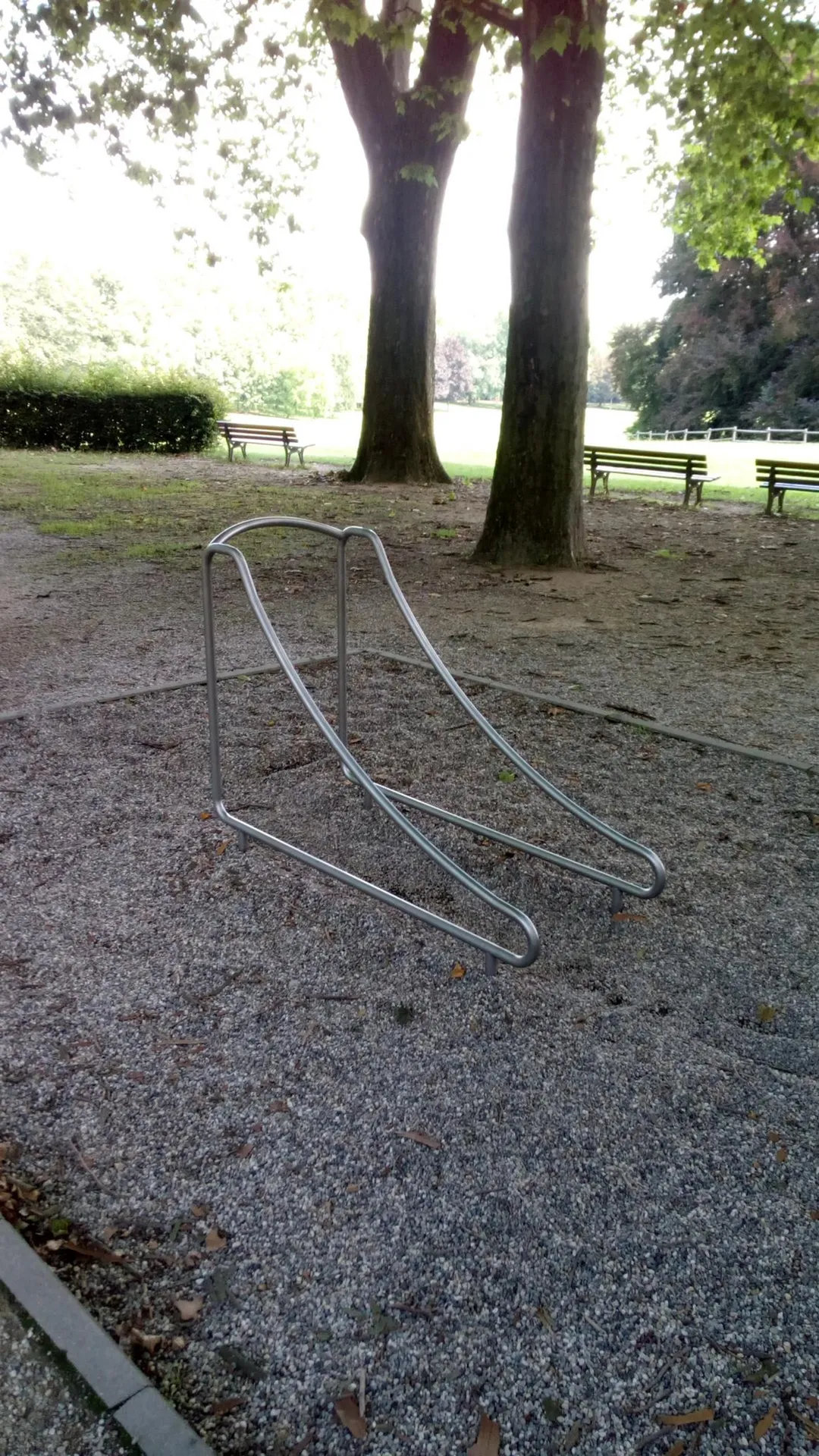 Брусья на площадке Calisthenics Park at Fitnessanlage Huthpark, Frankfurt am Main – фото 6 из 6