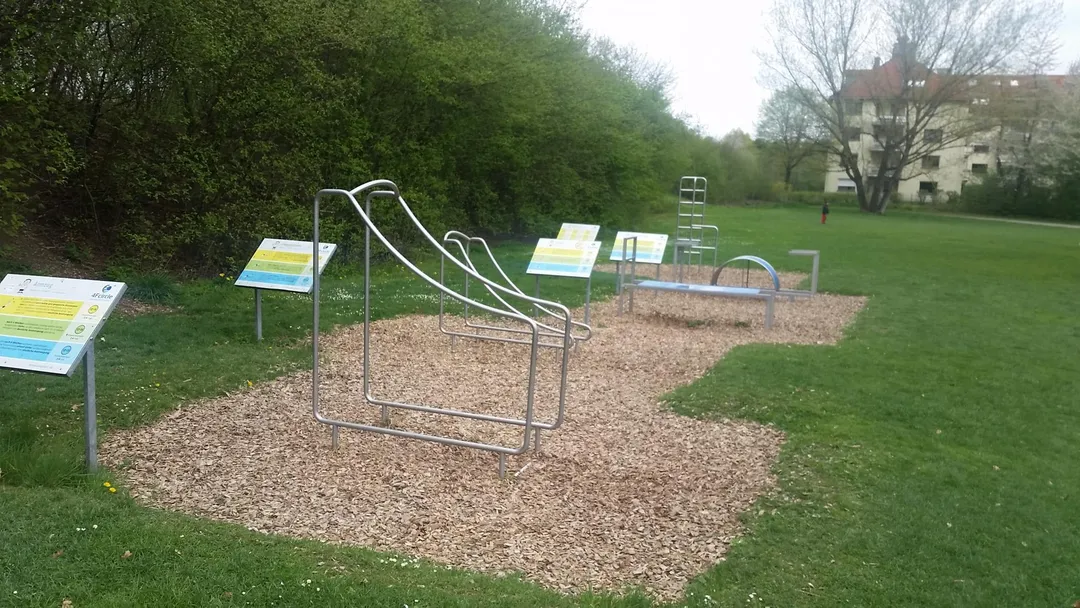 Wall Bars at Calisthenics Park at Wittenberger Straße, München – photo 3 of 4
