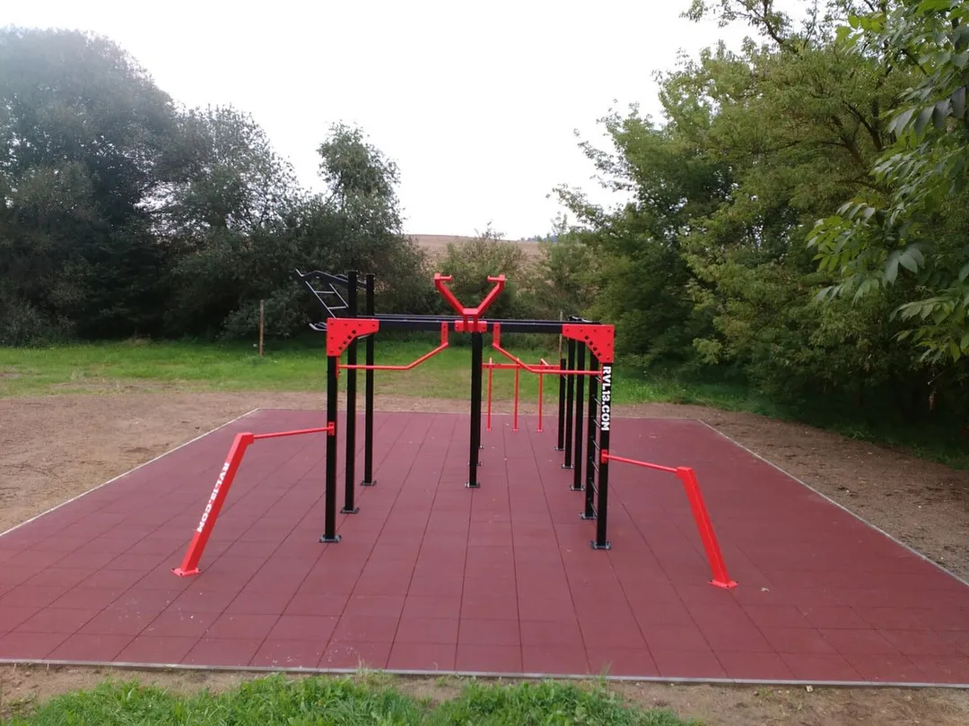 Wall Bars at Calisthenics Park at Akátová, Klatovy – photo 4 of 4