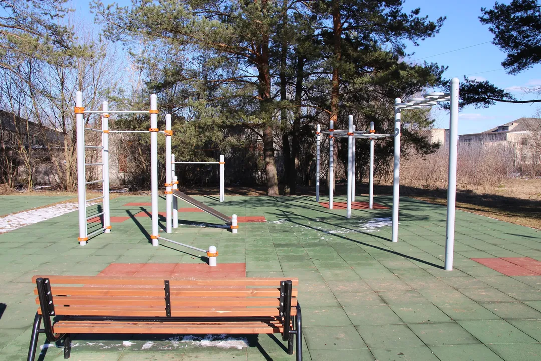 Sbarra per trazioni presso Calisthenics Park at Čiekuru iela, Daugavpils – foto 1 di 2