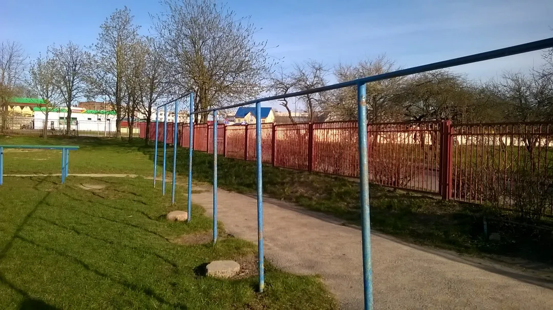 Barra de Dominadas en Calisthenics Park at вуліца Рэпіна, Гродна #wp3524 – foto 5 de 5