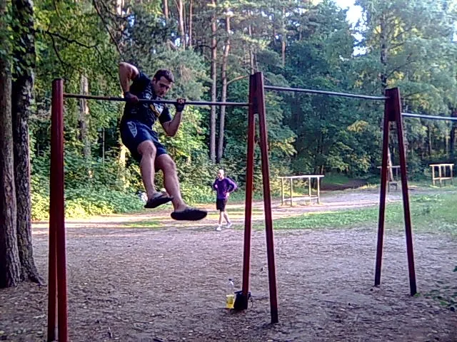 Barre de traction à Calisthenics Park at Bitera iela, Rīga – photo 1 sur 1