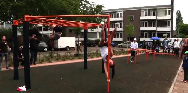 Monkey Bars la Calisthenics Park at Van der Welstraat, Hilversum – fotografia 3 din 3