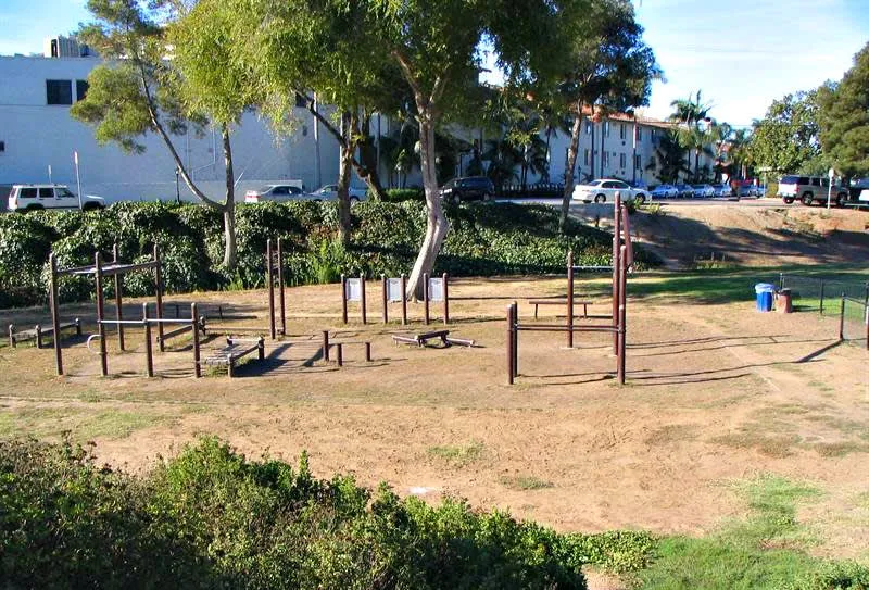 Турник на площадке Calisthenics Park at Niños Drive, Santa Barbara – фото 1 из 1