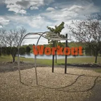 Calisthenics Park at Boulevard Gaétan-Boucher, Longueuil - thumbnail 2