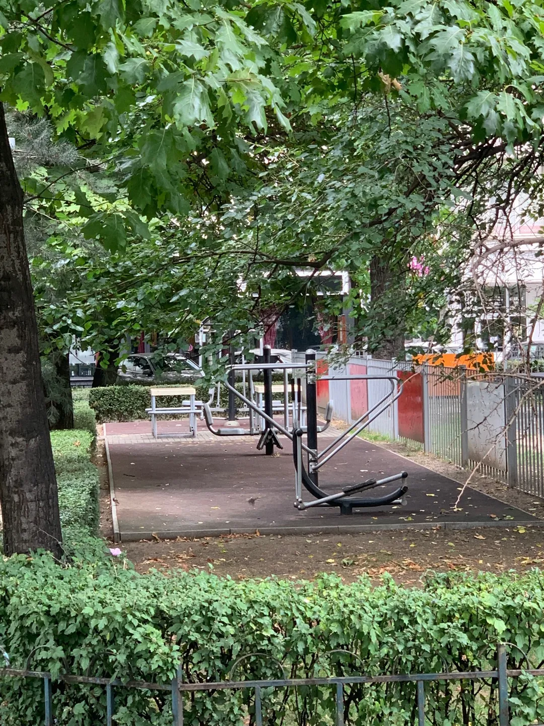 Parallele presso Calisthenics Park at Șoseaua Ștefan cel Mare, București – foto 1 di 1