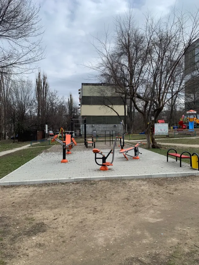 Calisthenics Park at Bulevardul Traian, Chișinău