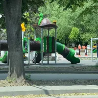 Locație linga McDonalds