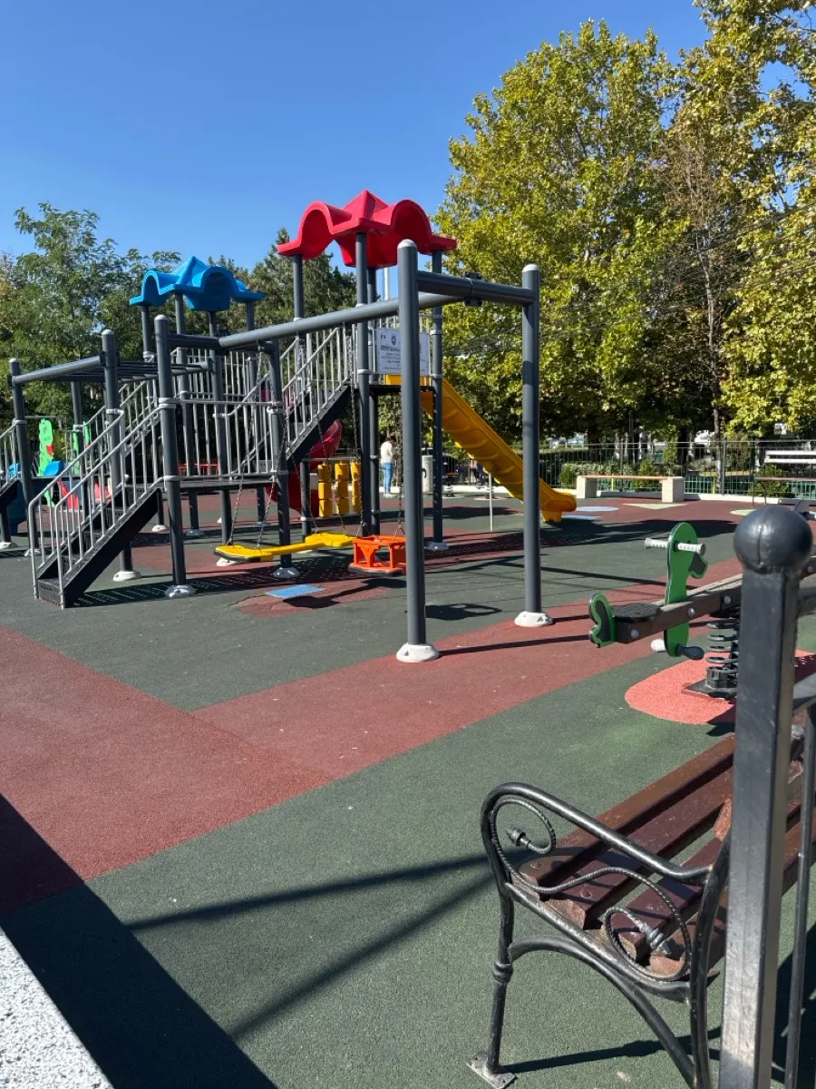 Barre de traction à Calisthenics Park at Strada Buziaș, Voluntari – photo 1 sur 5