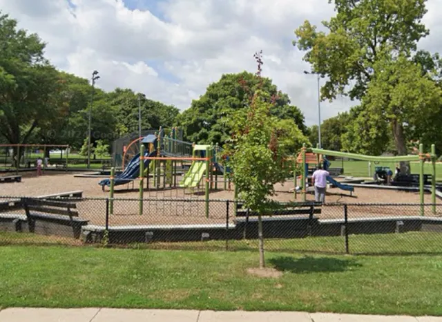 Calisthenics Park at Basketball Courts, Chicago