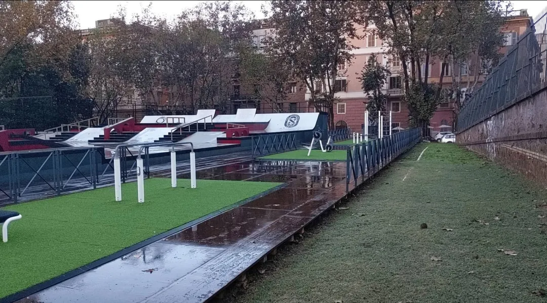 Pull Up Bar at Calisthenics Park at Viale del Monte Oppio, Roma – photo 2 of 3